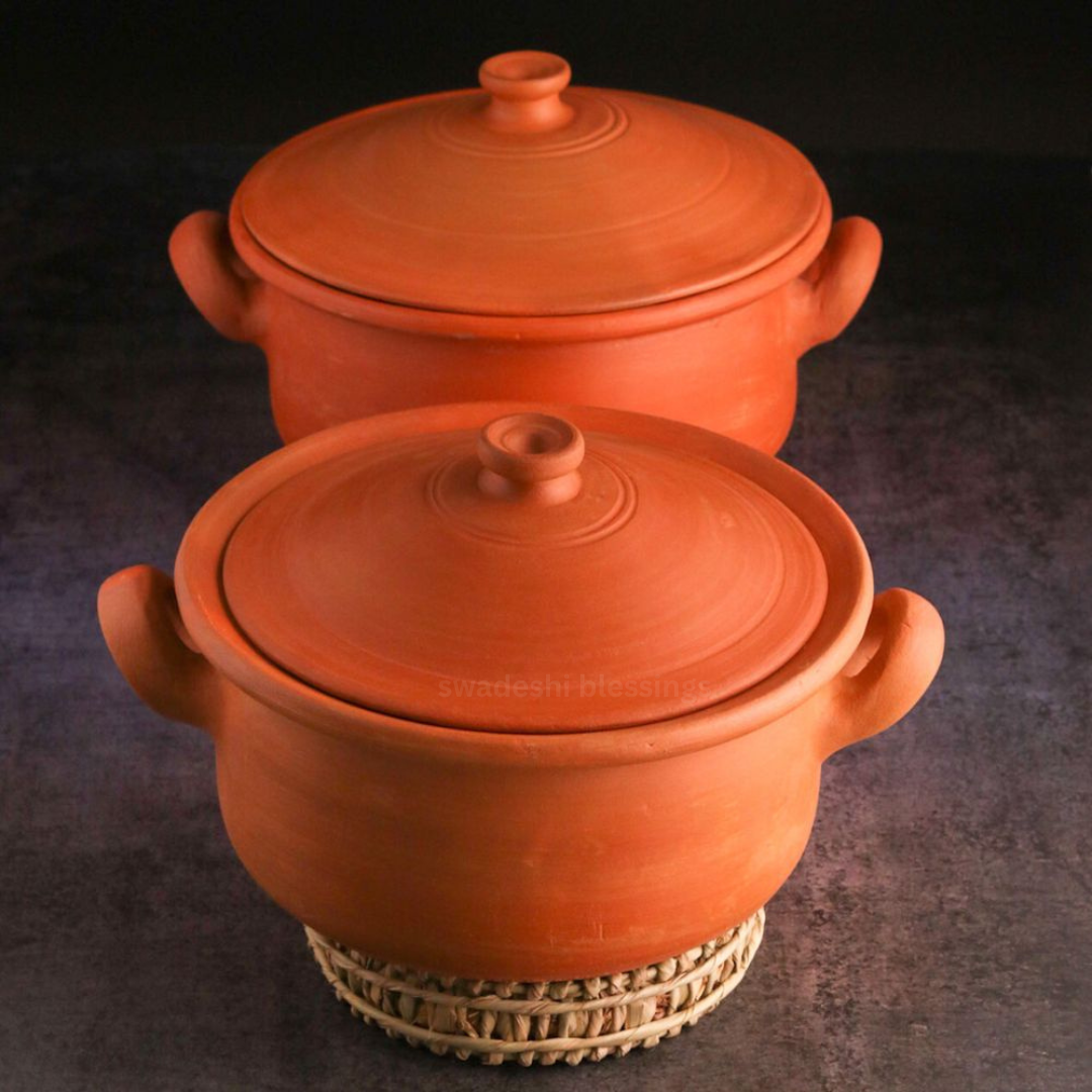 Premium Unglazed Clay Pot for Serving | Earthen Kadhai | Flat Terracota Pot | Clay Handi for Serving with Lid | Includes Free Palm Leaf Stand and Ash for Cleaning