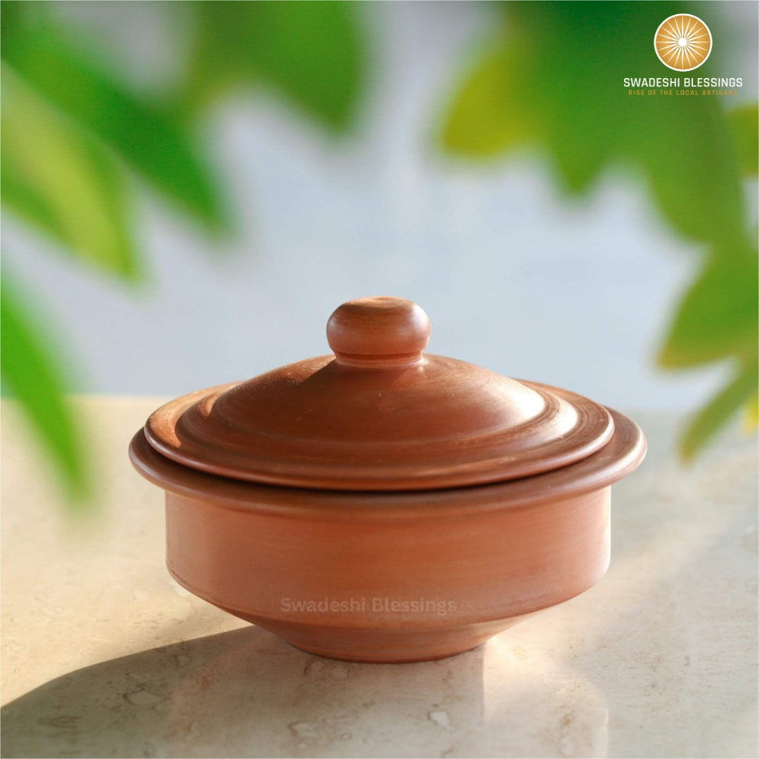 Unglazed Clay Curd Pot | Earthen Dahi Handi | Terracota Regular clay Dahi Handi | Clay Handi for Serving with Lid, 1.3L | Includes Ash for Cleaning