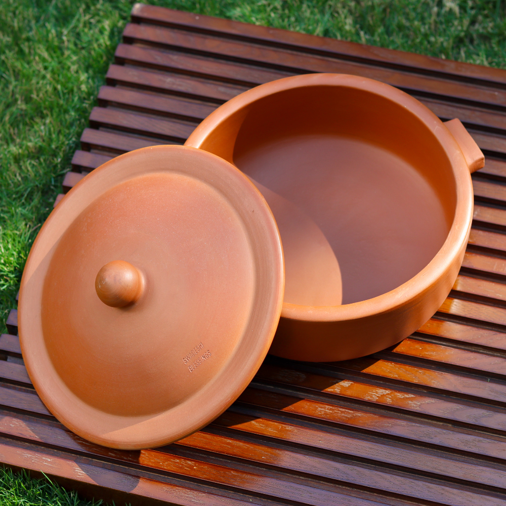 Unglazed Clay Handi / Earthen Hot Case / Clay Pots Combo for Cooking & Serving with Lids – 2L & 2.5L (Red) (Natural Firing Shade & Mirror Shine) + FREE Ash for Cleaning