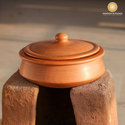 Unglazed Clay Pot for Cooking | Earthen Kadhai | Kerela Handi | Clay Handi for Serving with Lid, 2.8L | Includes Free Palm Leaf Stand and Ash for Cleaning