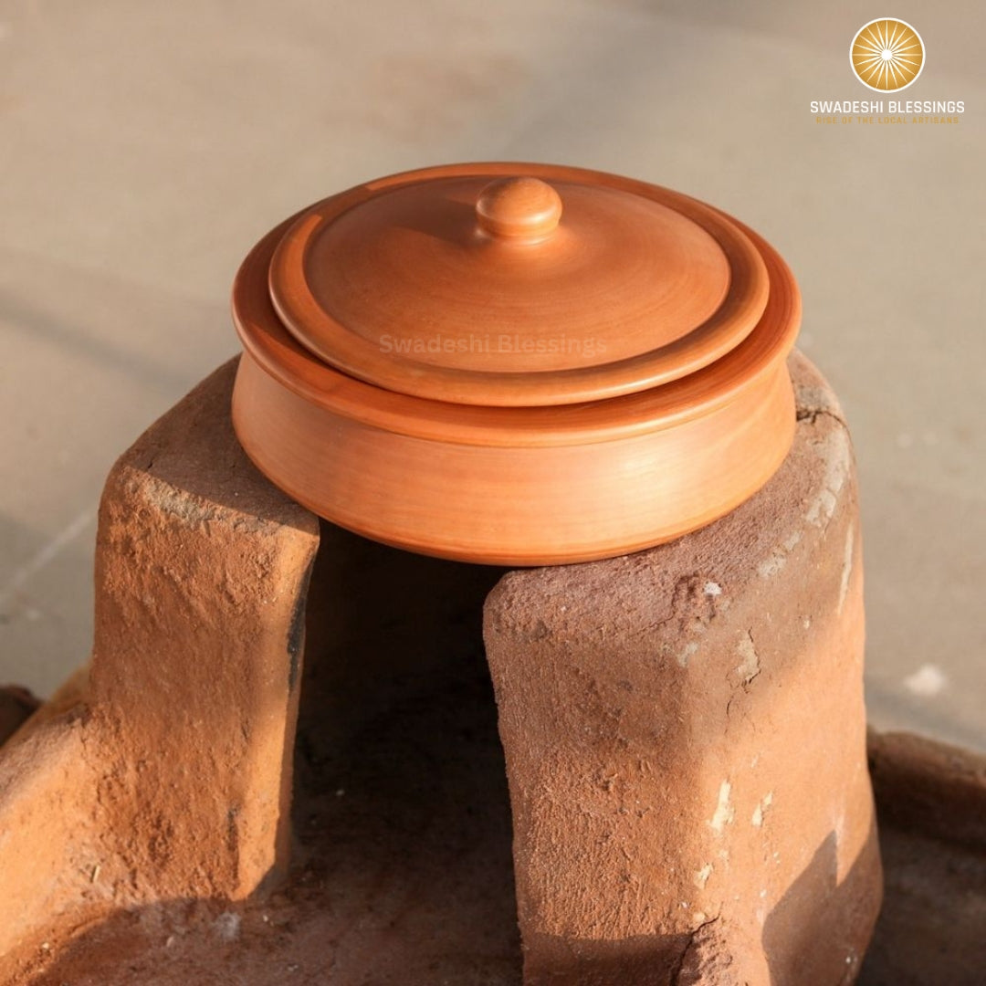 Unglazed Clay Pot for Cooking | Earthen Kadhai | Kerela Handi | Clay Handi for Serving with Lid, 2.8L | Includes Free Palm Leaf Stand and Ash for Cleaning