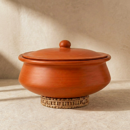 Unglazed Clay Handi / Earthen Kadai / Clay Pots Combo for Cooking &amp; Serving with Lids – 2.8L Black &amp; 2.8L Red (Natural Firing Shade &amp; Mirror Shine) + FREE Ash for Cleaning