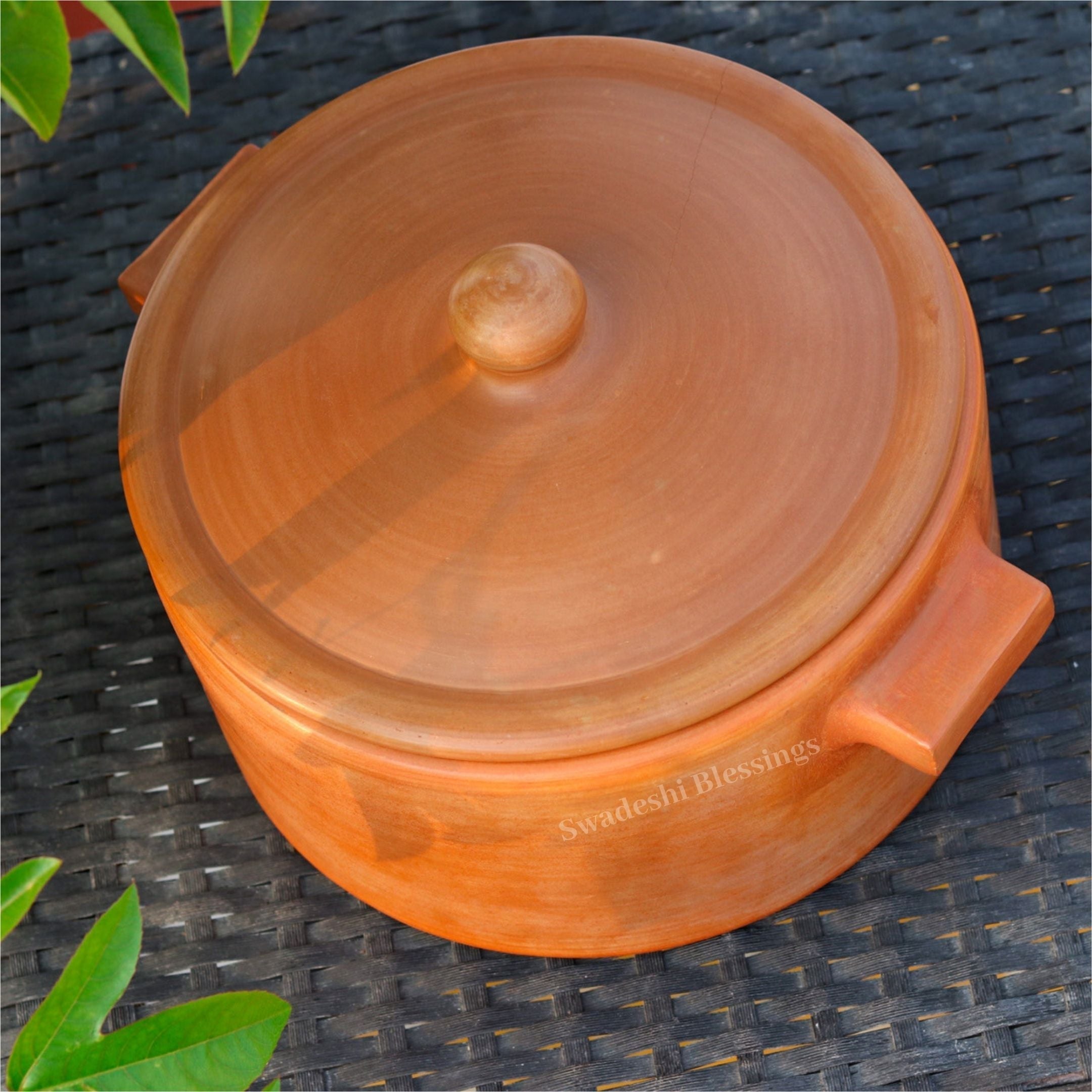 Premium Unglazed Clay Pot for Serving | Clay Hot Case | Earthen Hot Case | Terracota Kadhai | Clay Hot Case for Serving, 2.8L, Red Swadeshi Blessings